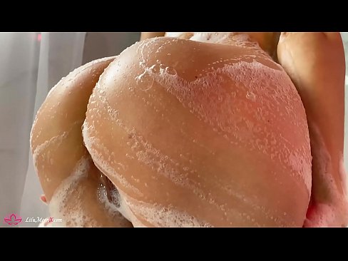 ❤️ Mae gwallt tywyll yn Mastyrbio Pussy gyda Dirgrynwr i Orgasm Dwys yn y Cawod Porno atom ni cy.3dhentaix.ru ❌❤